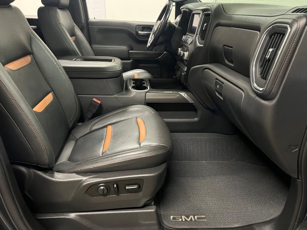 GMC Sierra 1500 AT4 Crew Cab Long Box 4WD 2019