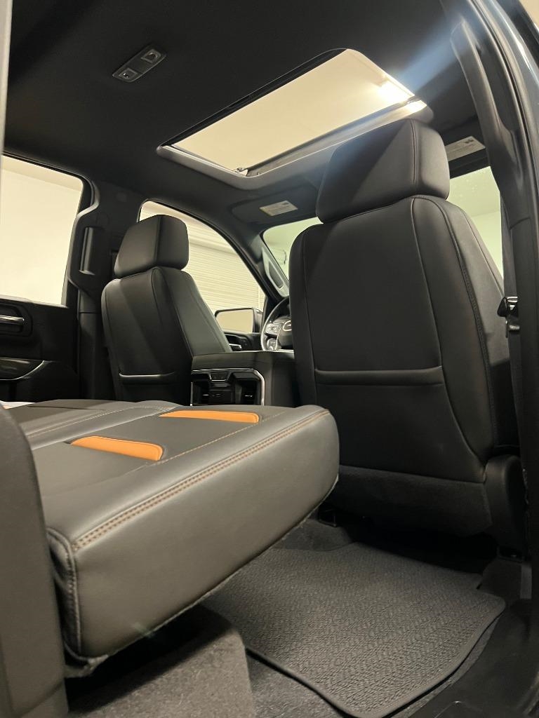 GMC Sierra 1500 AT4 Crew Cab Long Box 4WD 2019