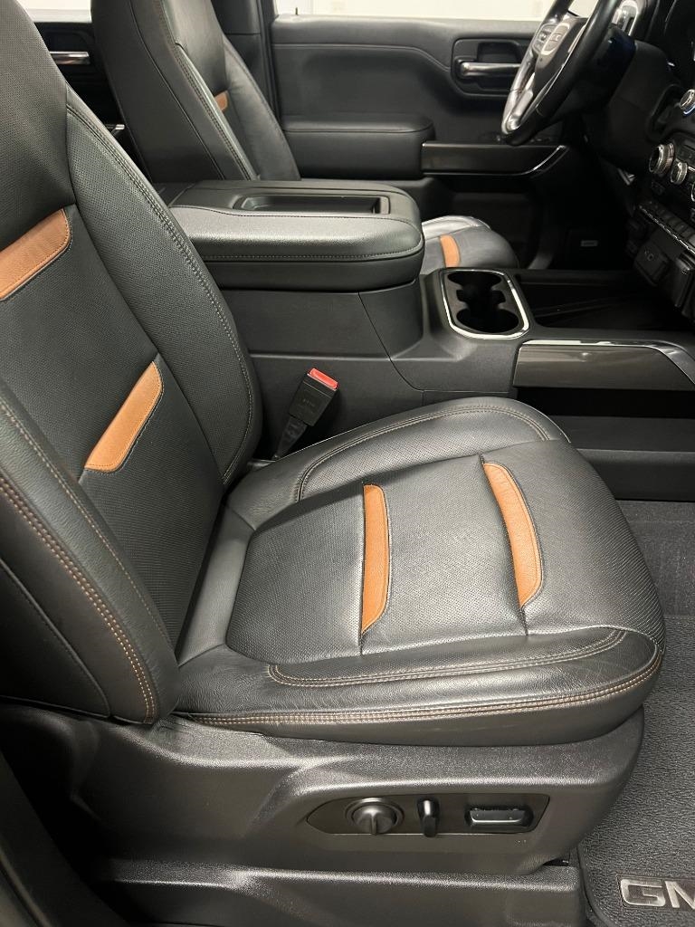 GMC Sierra 1500 AT4 Crew Cab Long Box 4WD 2019