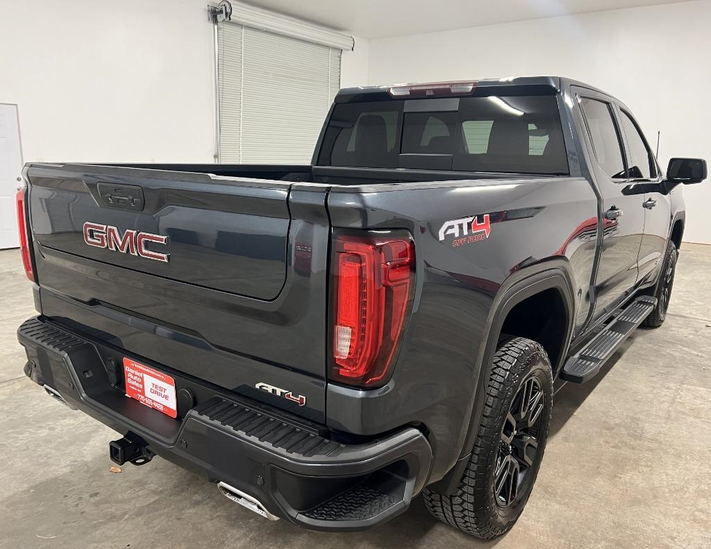 GMC Sierra 1500 AT4 Crew Cab Long Box 4WD 2019