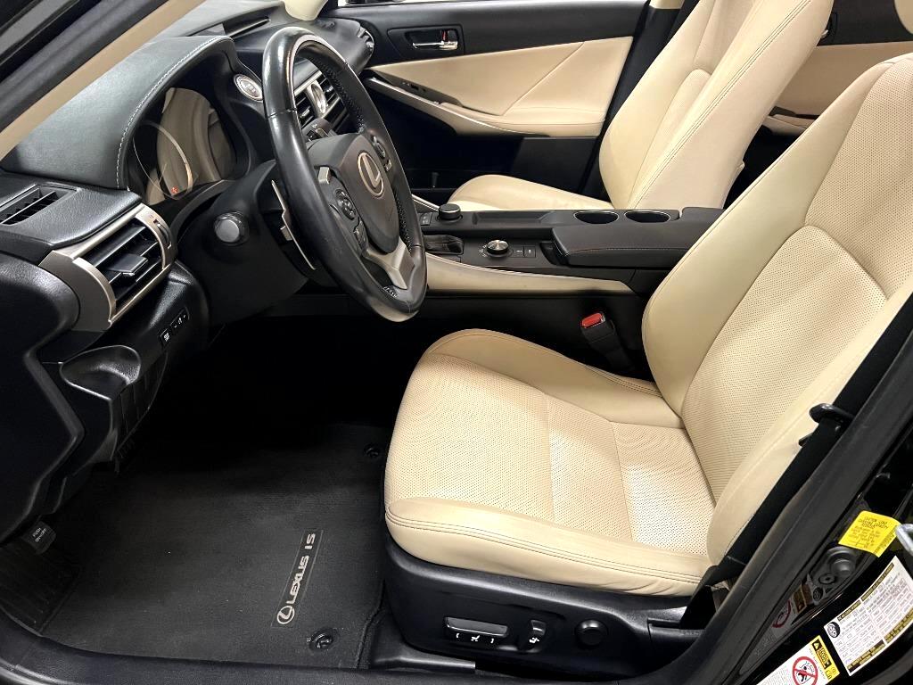 Lexus IS 250 RWD 2015