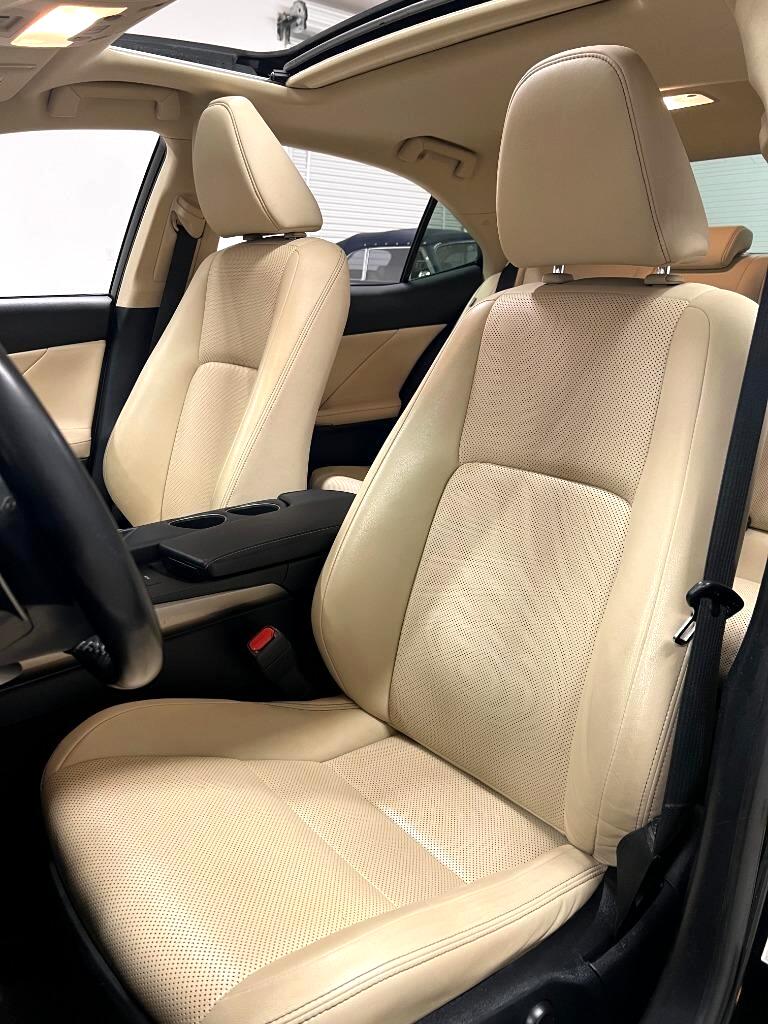 Lexus IS 250 RWD 2015