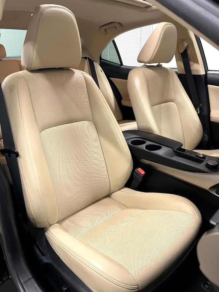 Lexus IS 250 RWD 2015