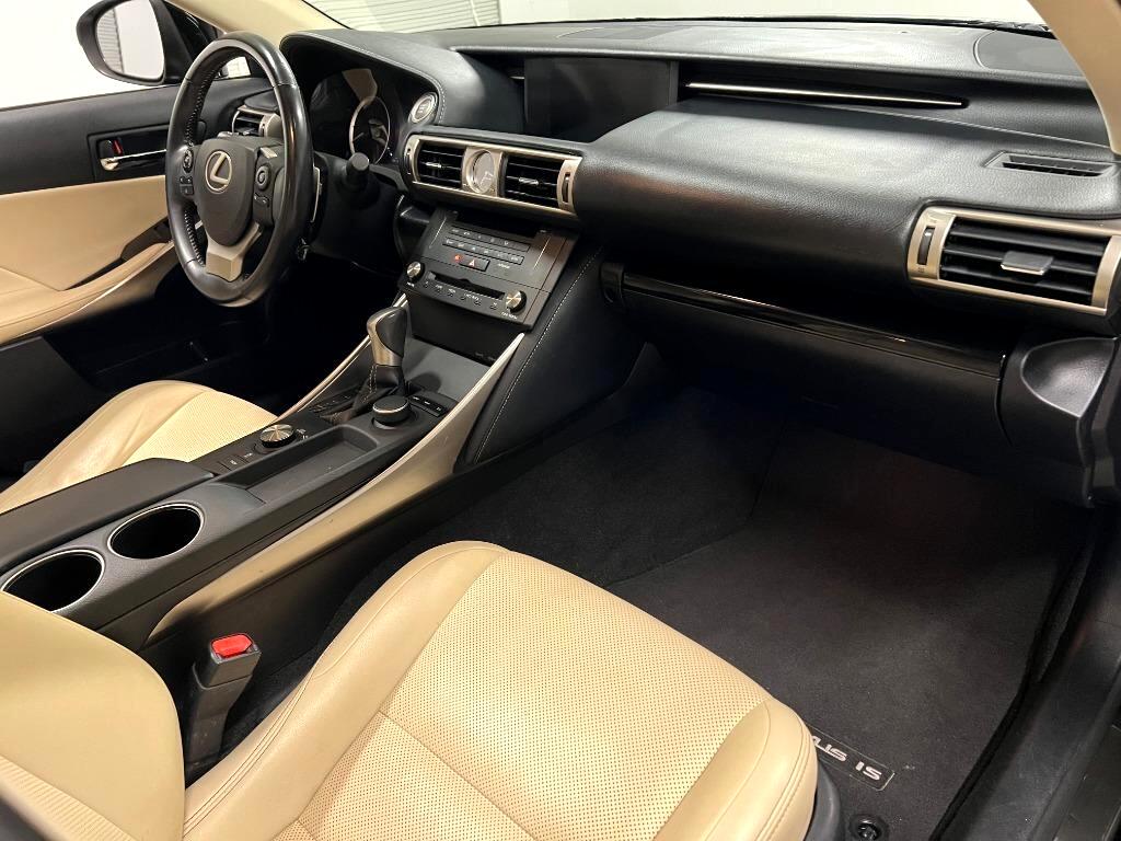 Lexus IS 250 RWD 2015