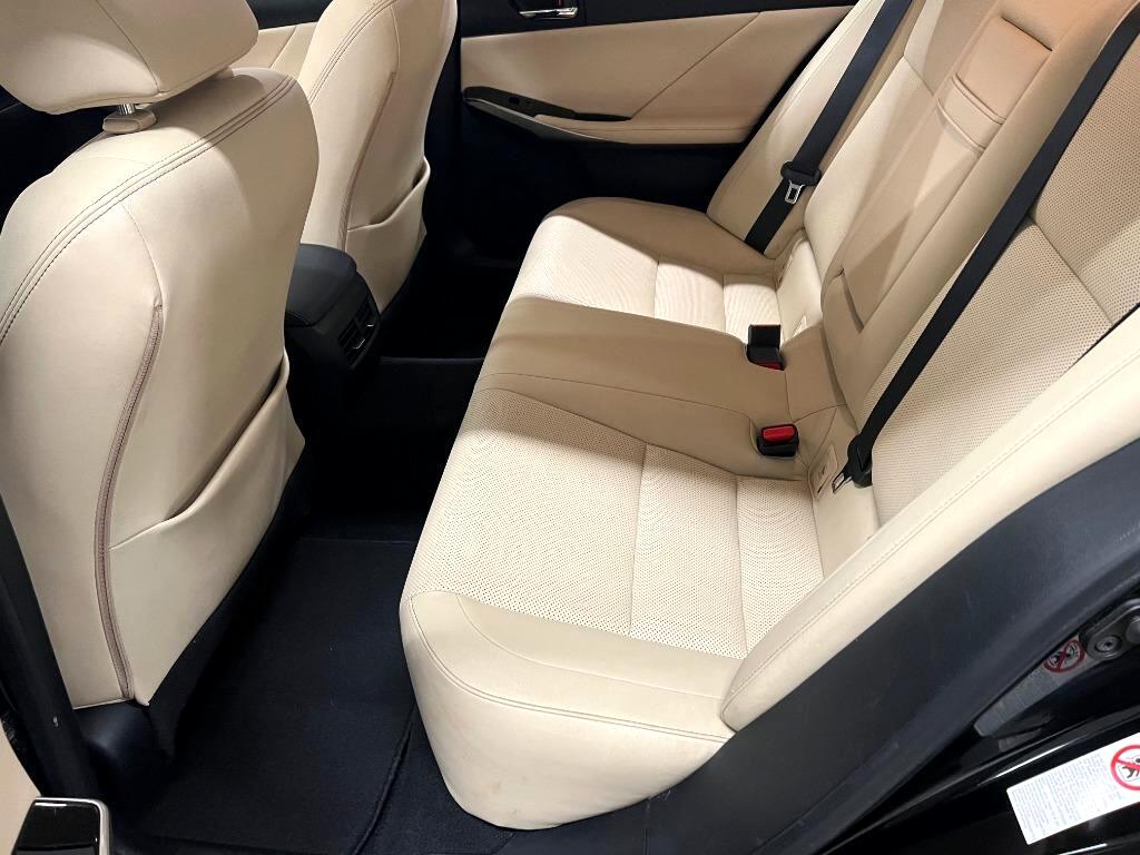 Lexus IS 250 RWD 2015