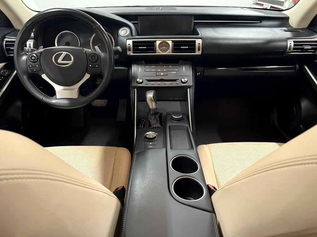 Lexus IS 250 RWD 2015