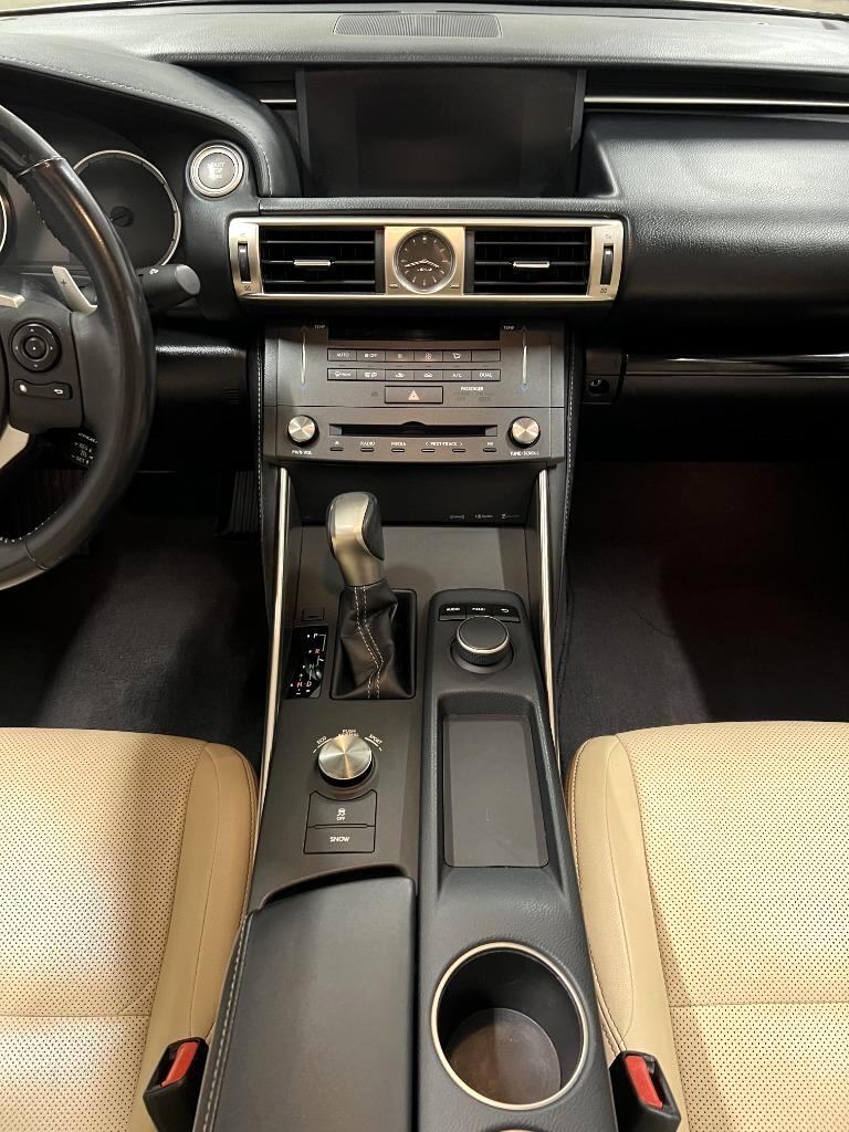 Lexus IS 250 RWD 2015