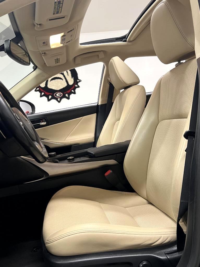 Lexus IS 250 RWD 2015