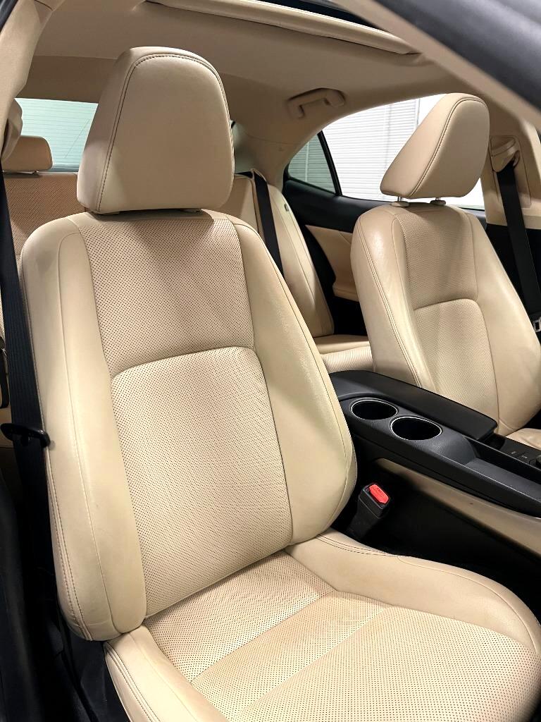 Lexus IS 250 RWD 2015