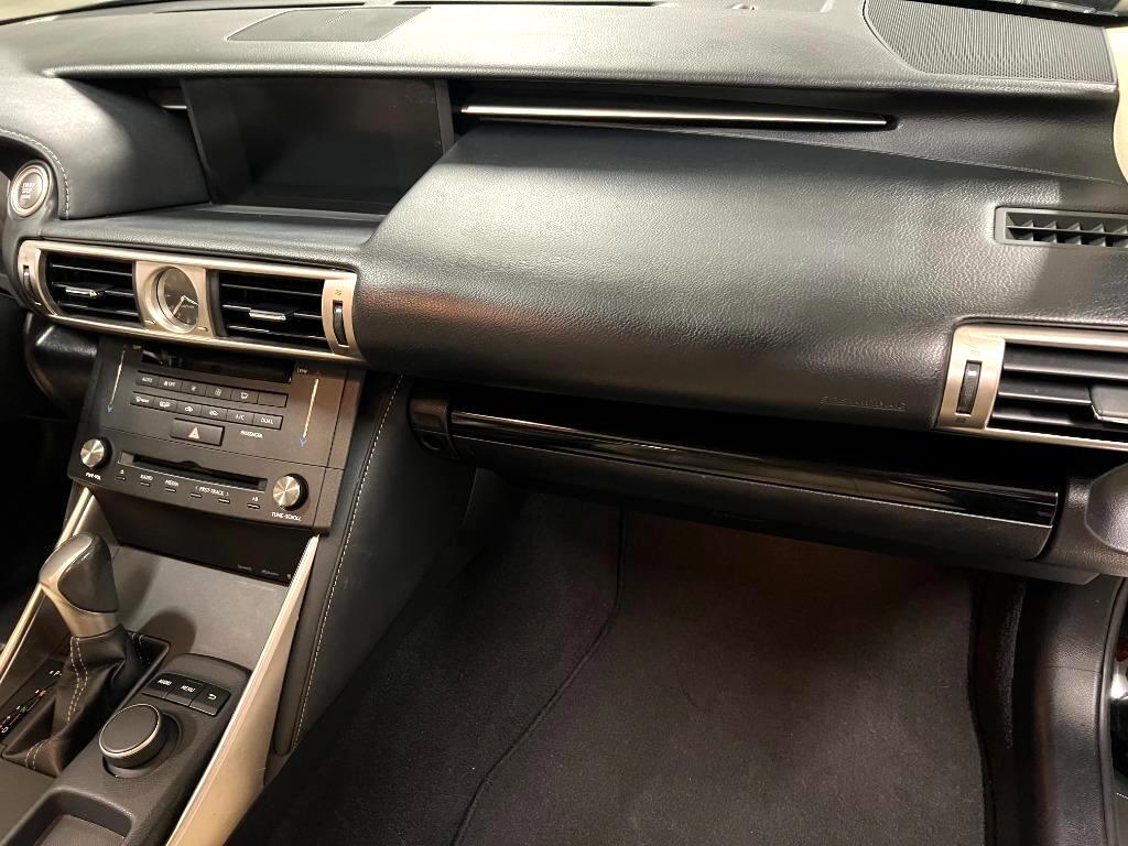 Lexus IS 250 RWD 2015