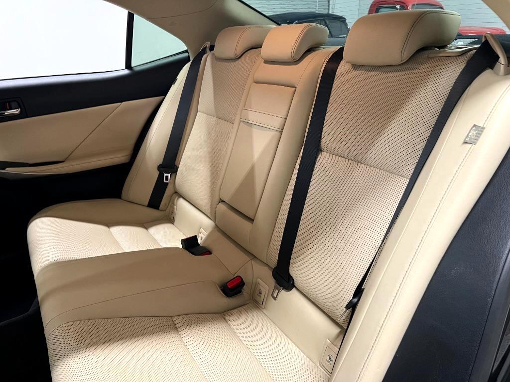 Lexus IS 250 RWD 2015