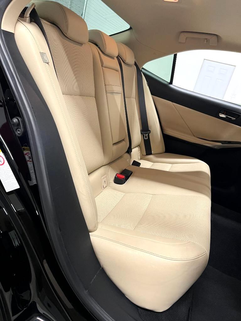 Lexus IS 250 RWD 2015