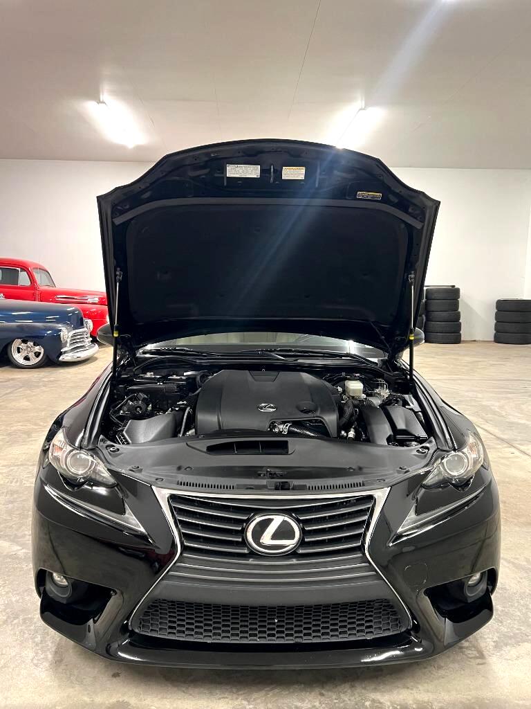 Lexus IS 250 RWD 2015