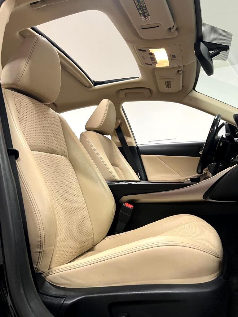 Lexus IS 250 RWD 2015
