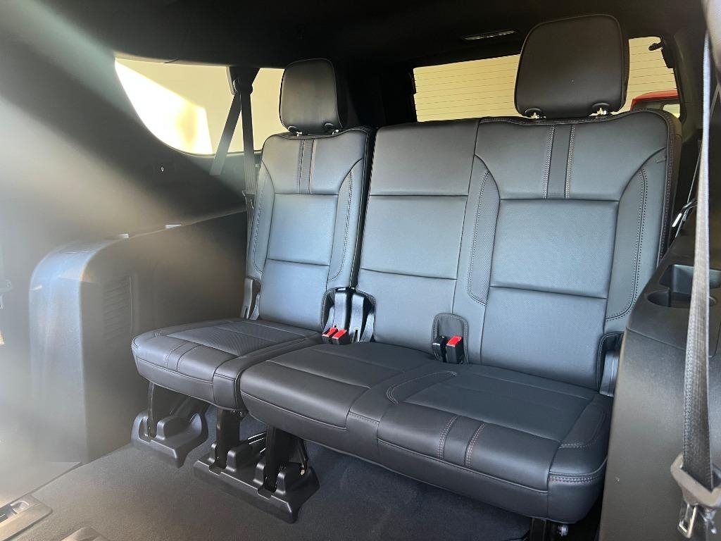 Chevrolet Suburban RST 2021