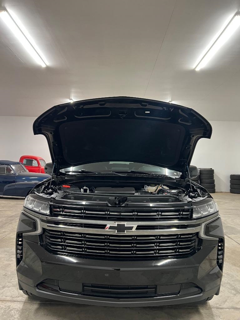 Chevrolet Suburban RST 2021