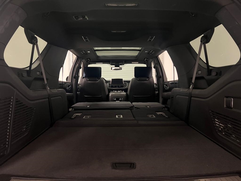 Chevrolet Suburban RST 2021