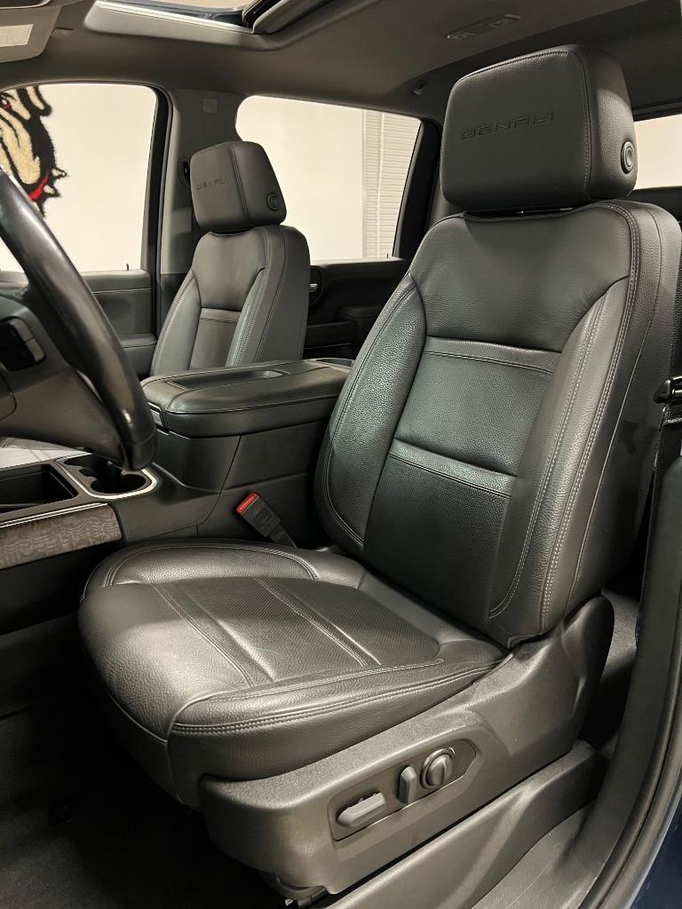 GMC Sierra 2500HD Denali Crew Cab 4WD SB 2022