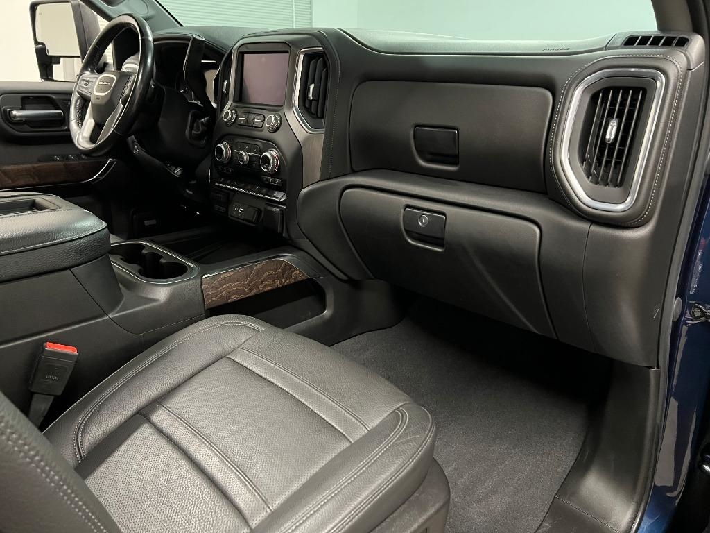 GMC Sierra 2500HD Denali Crew Cab 4WD SB 2022