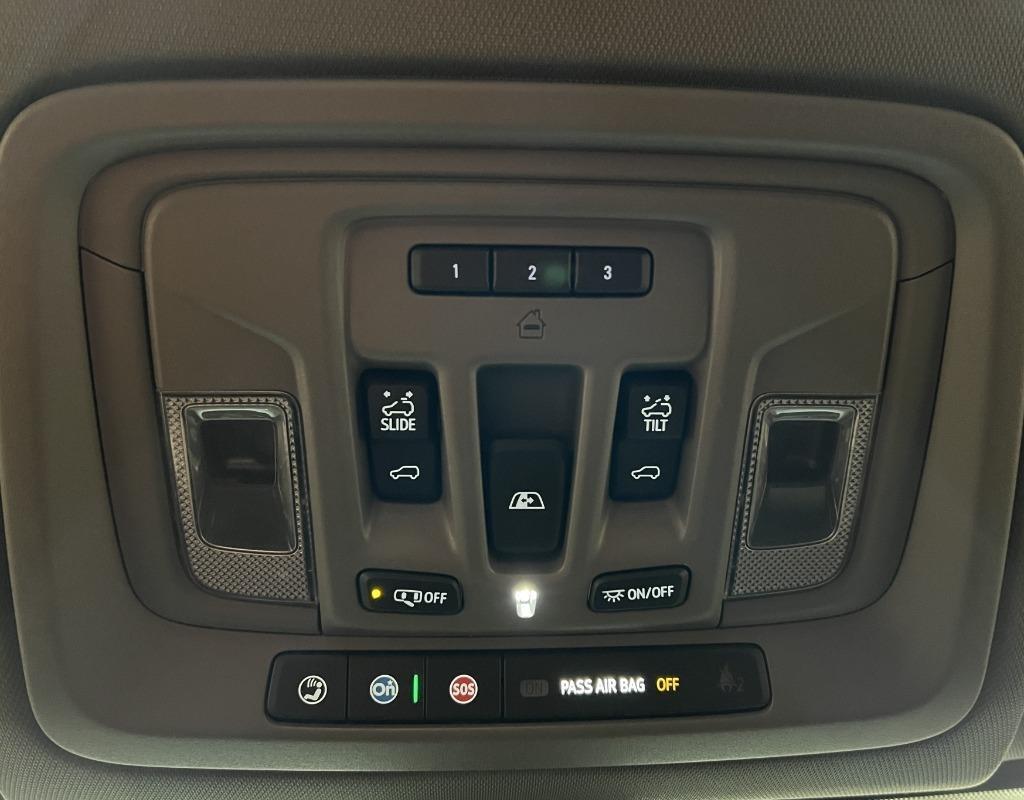 GMC Sierra 2500HD Denali Crew Cab 4WD SB 2022