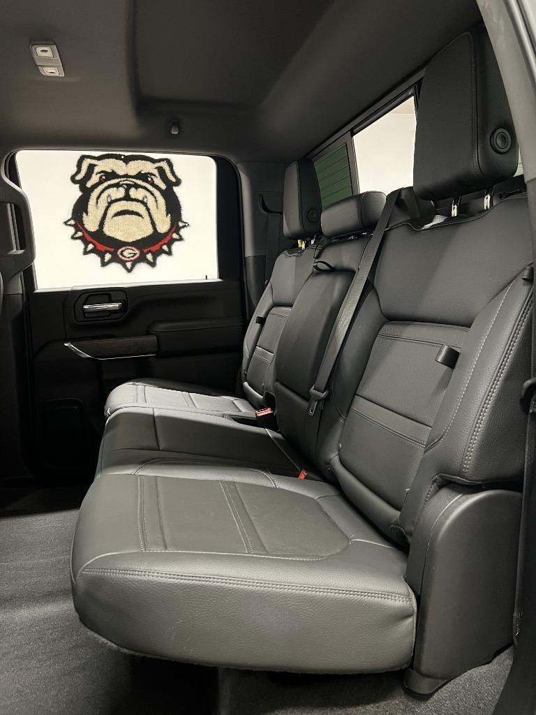 GMC Sierra 2500HD Denali Crew Cab 4WD SB 2022