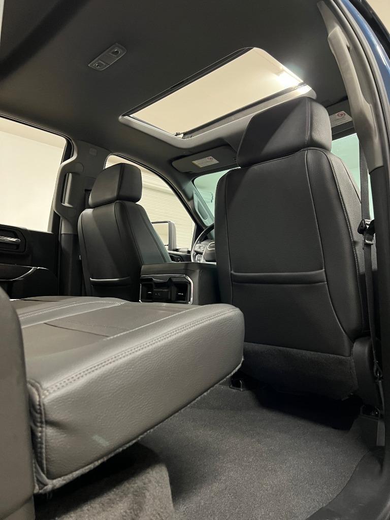 GMC Sierra 2500HD Denali Crew Cab 4WD SB 2022