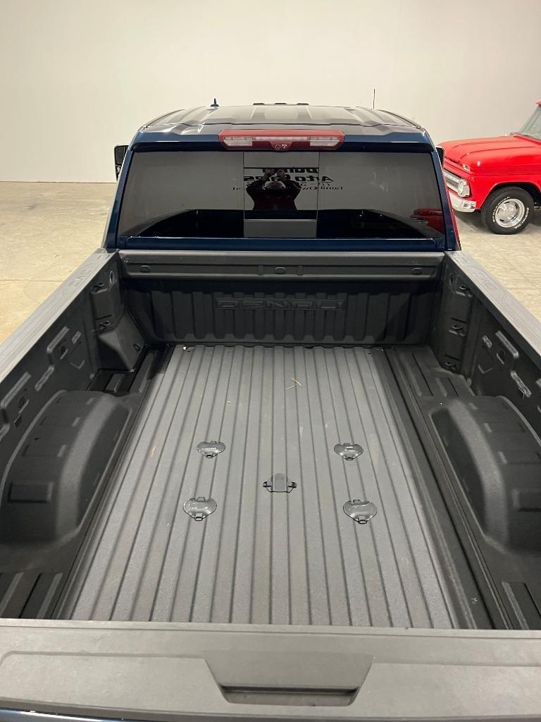 GMC Sierra 2500HD Denali Crew Cab 4WD SB 2022