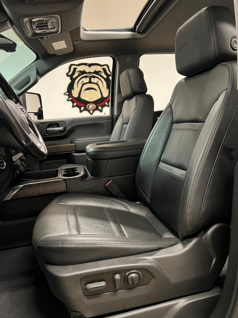 GMC Sierra 2500HD Denali Crew Cab 4WD SB 2022