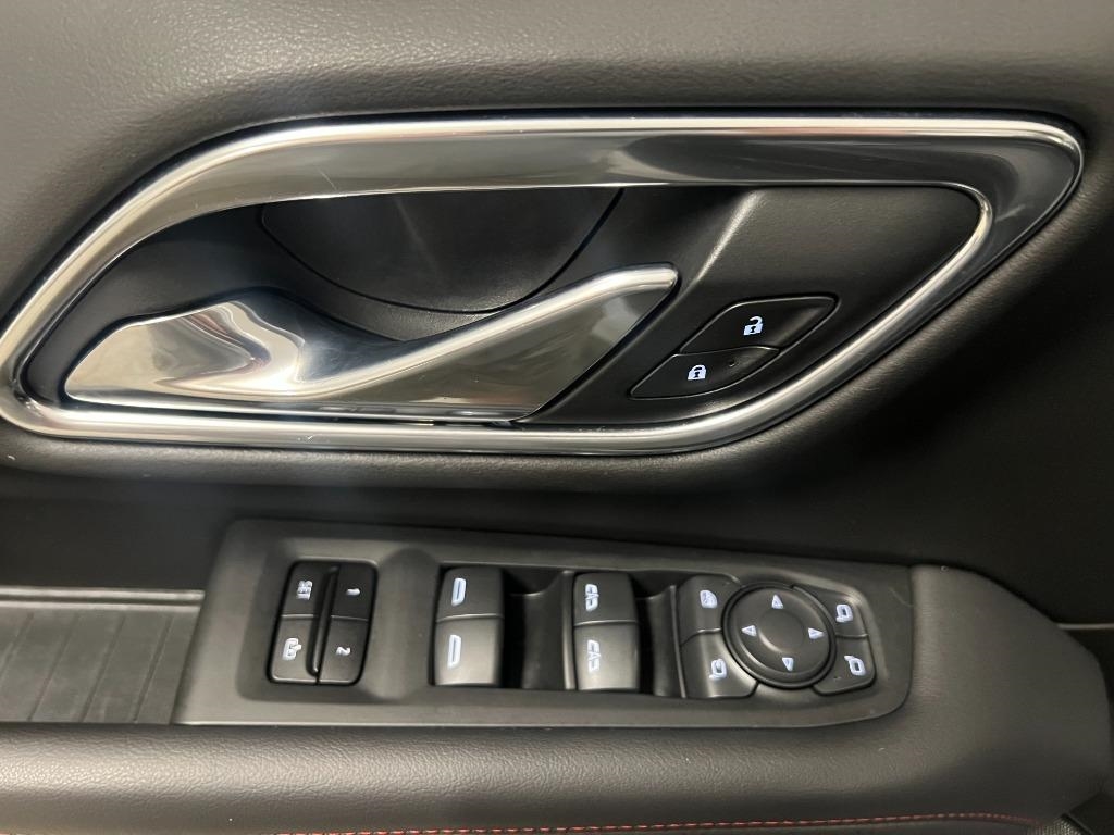 Chevrolet Suburban RST 2021