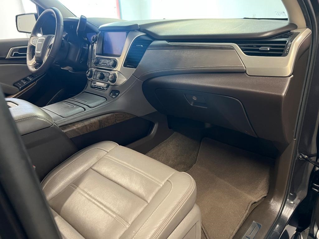 GMC Yukon XL Denali 4WD 2018