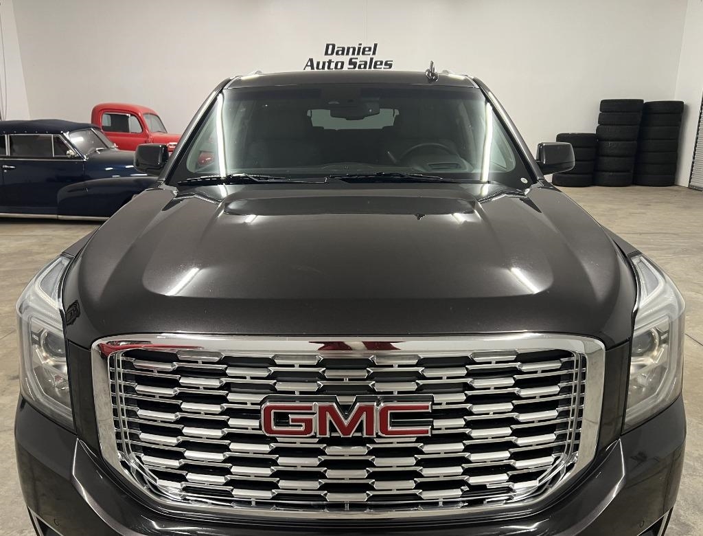 GMC Yukon XL Denali 4WD 2018