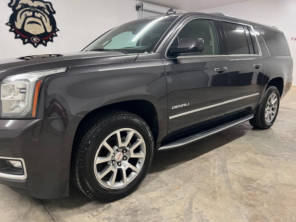 GMC Yukon XL Denali 4WD 2018
