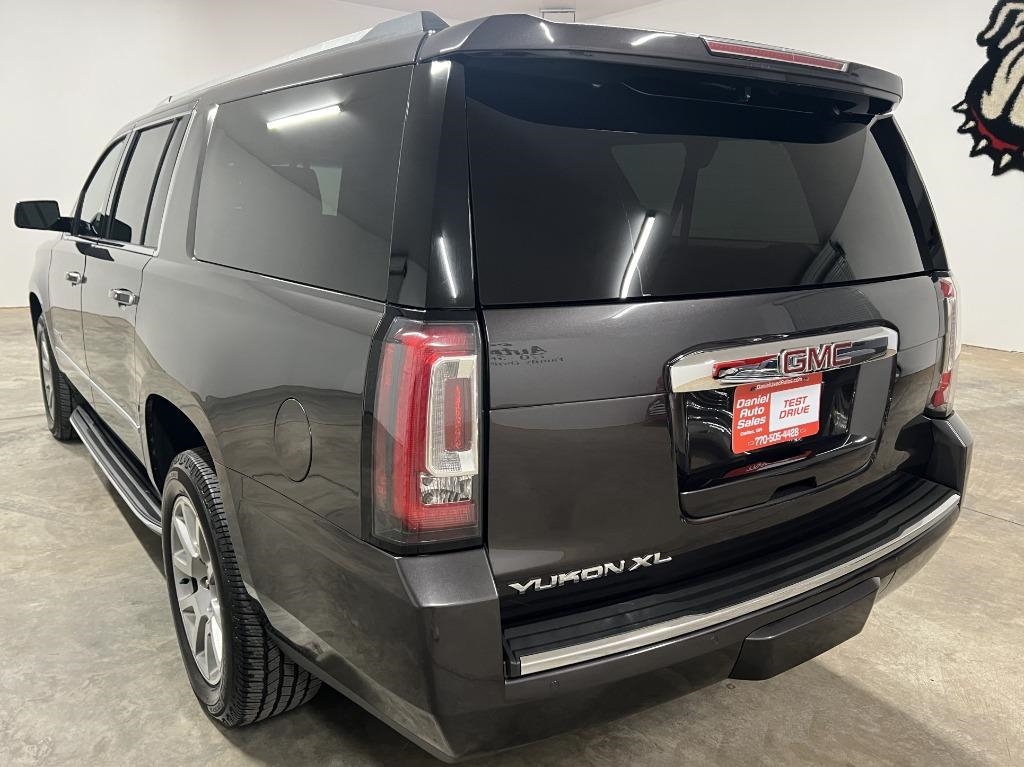 GMC Yukon XL Denali 4WD 2018