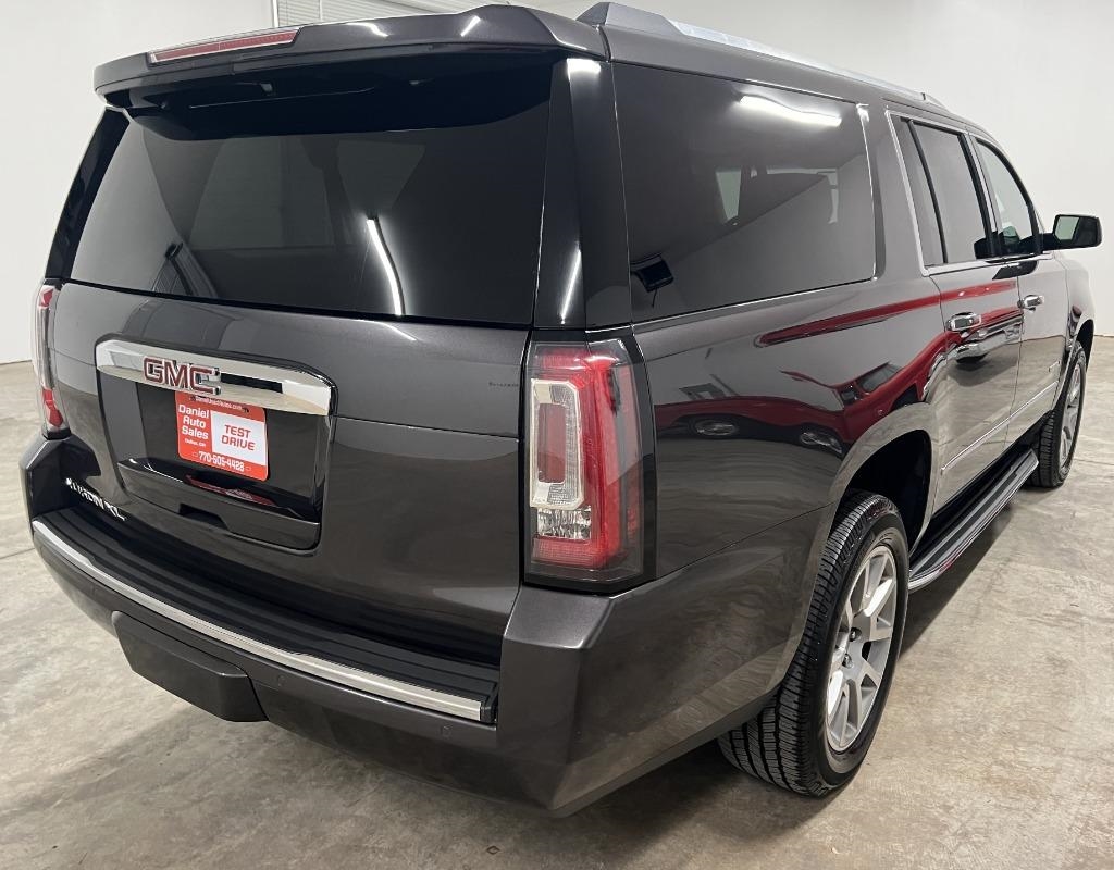 GMC Yukon XL Denali 4WD 2018