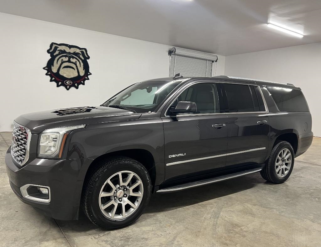 GMC Yukon XL Denali 4WD 2018