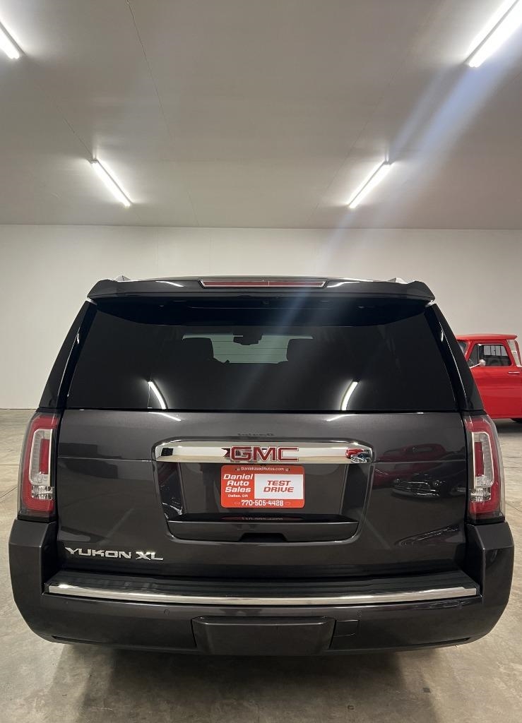 GMC Yukon XL Denali 4WD 2018
