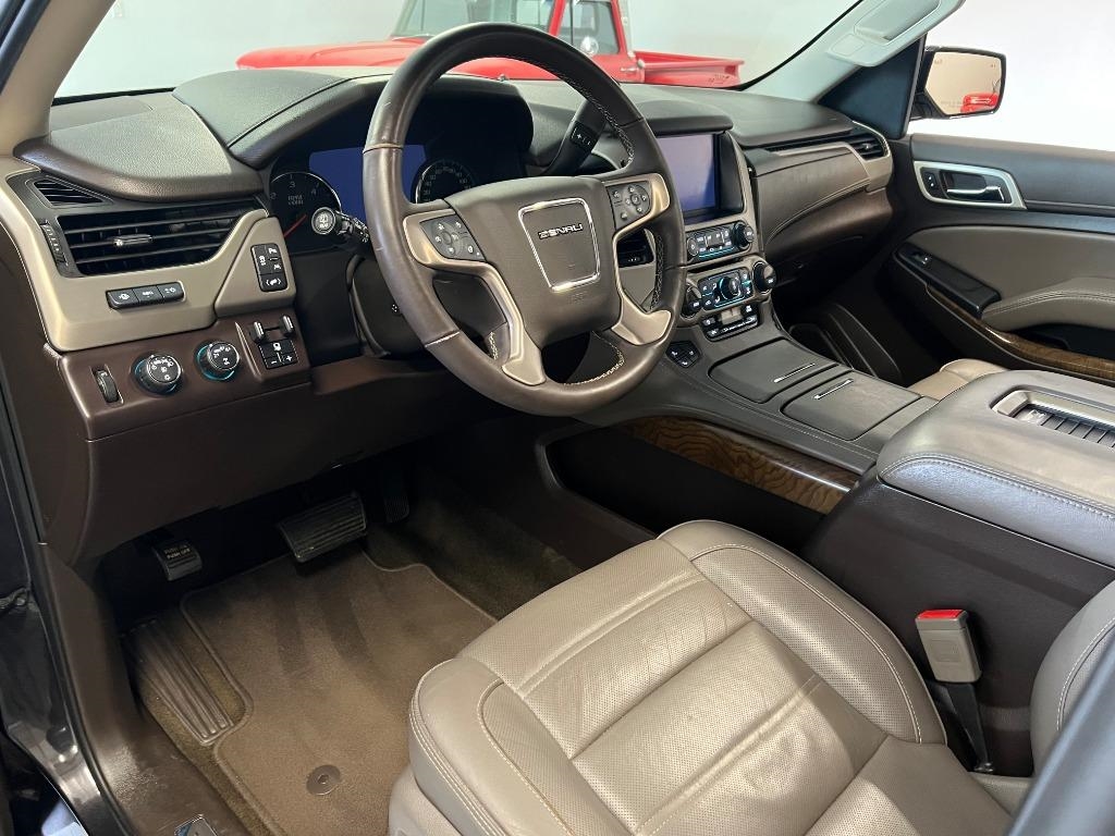 GMC Yukon XL Denali 4WD 2018