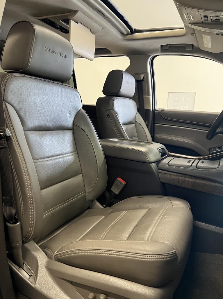 GMC Yukon XL Denali 4WD 2018