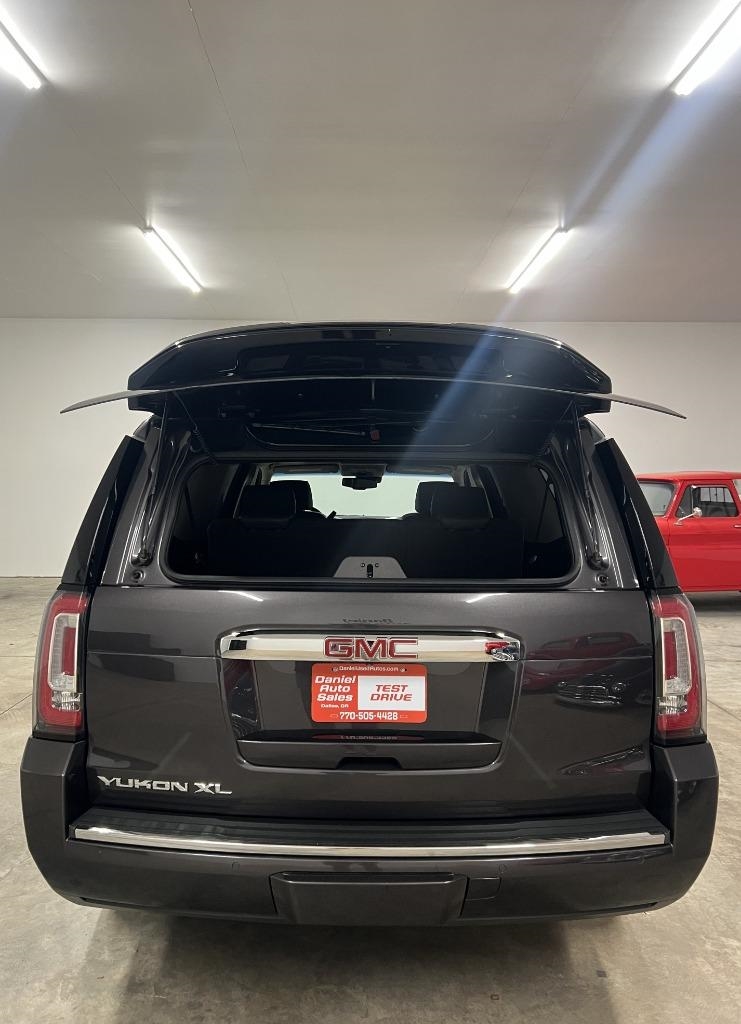 GMC Yukon XL Denali 4WD 2018