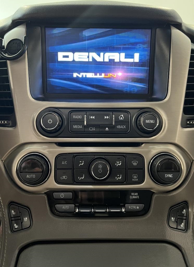 GMC Yukon XL Denali 4WD 2018