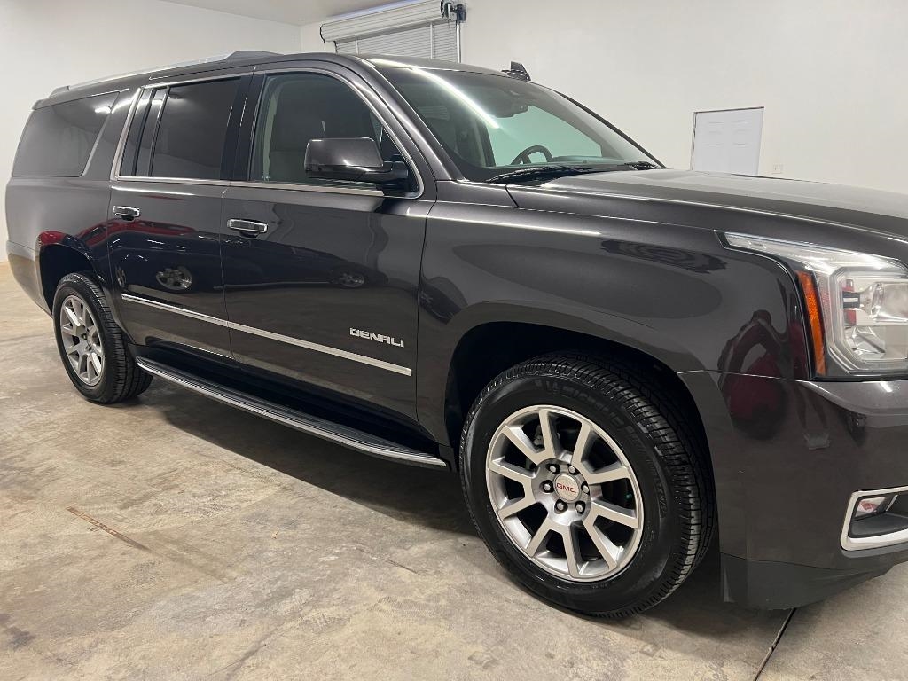 GMC Yukon XL Denali 4WD 2018