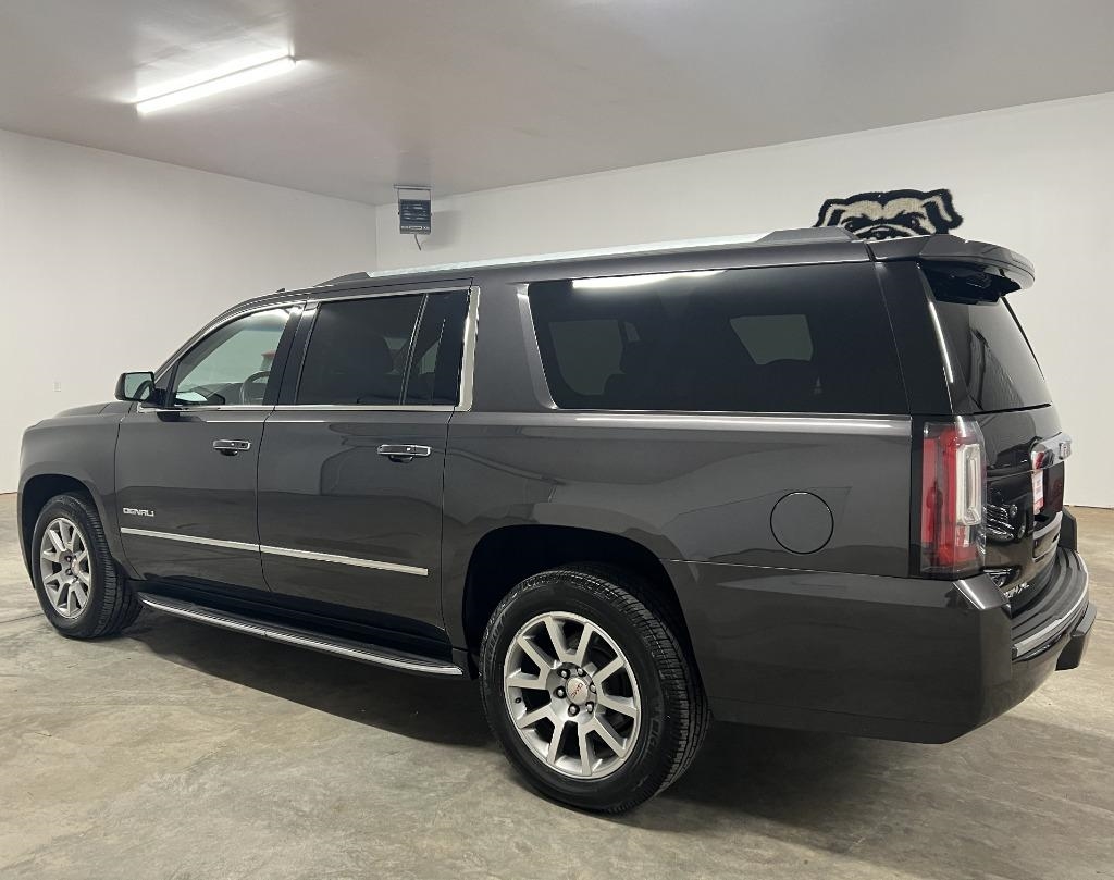 GMC Yukon XL Denali 4WD 2018