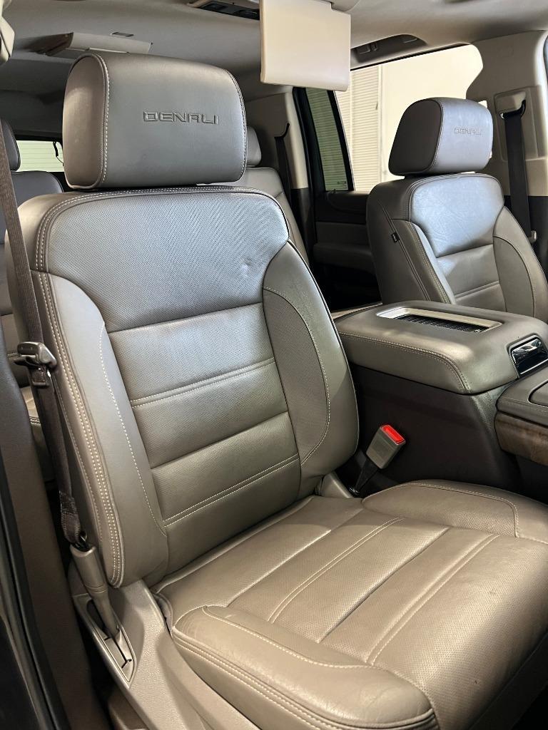 GMC Yukon XL Denali 4WD 2018