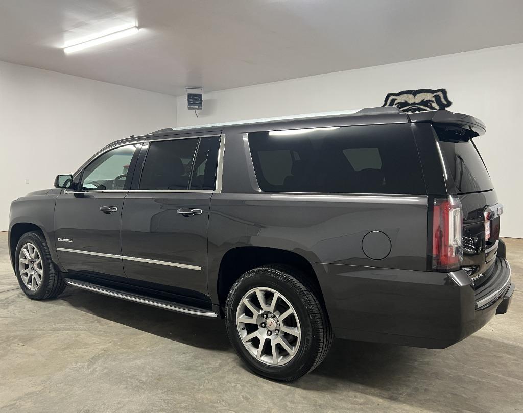 GMC Yukon XL Denali 4WD 2018