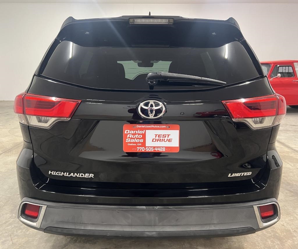 Toyota Highlander Limited FWD V6 2017