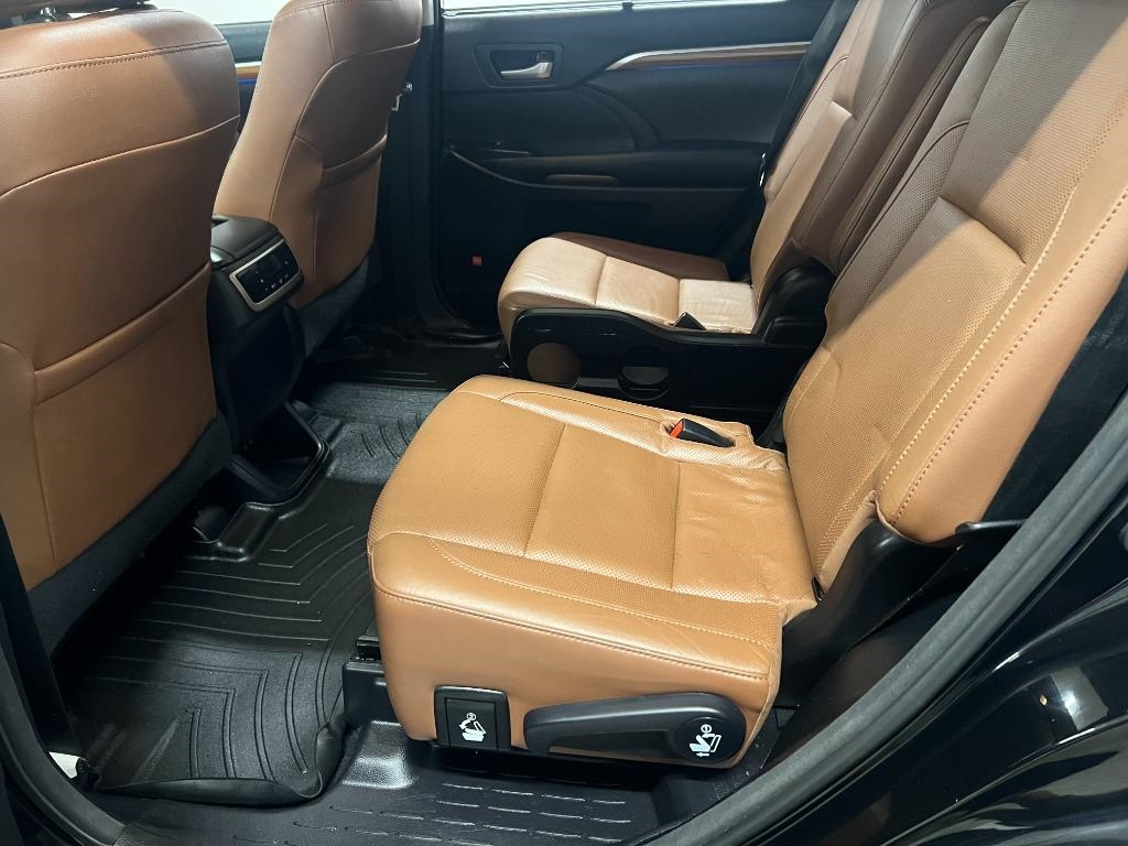 Toyota Highlander Limited FWD V6 2017