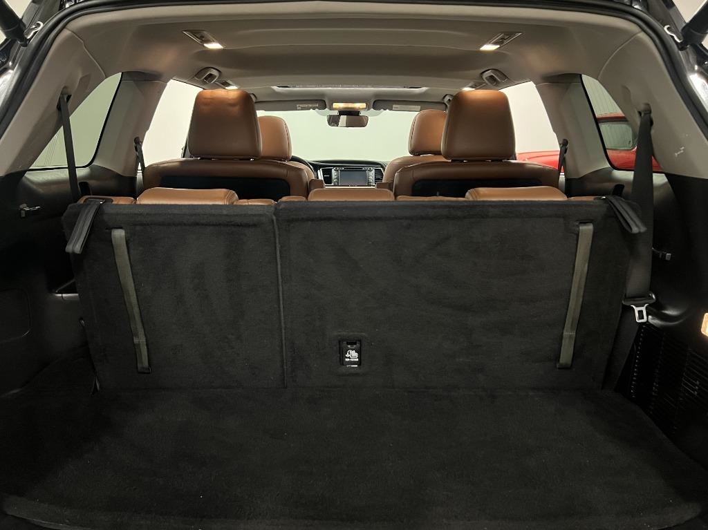 Toyota Highlander Limited FWD V6 2017