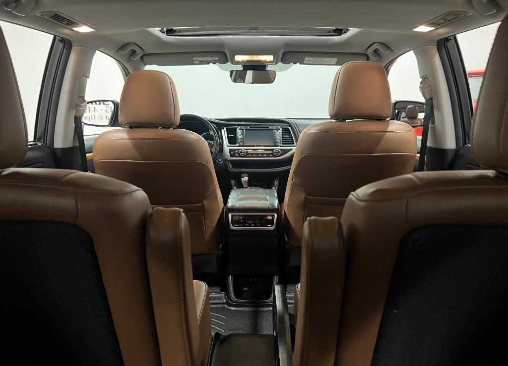 Toyota Highlander Limited FWD V6 2017