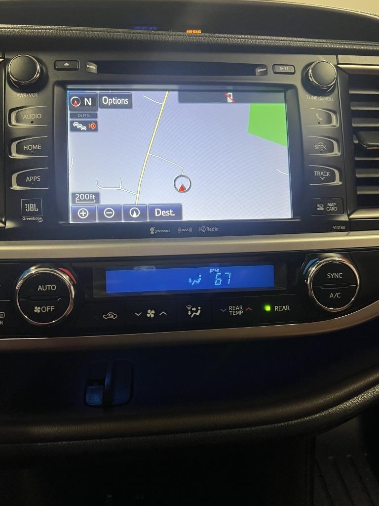 Toyota Highlander Limited FWD V6 2017