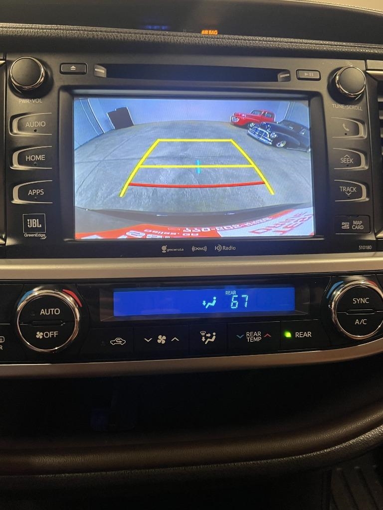 Toyota Highlander Limited FWD V6 2017